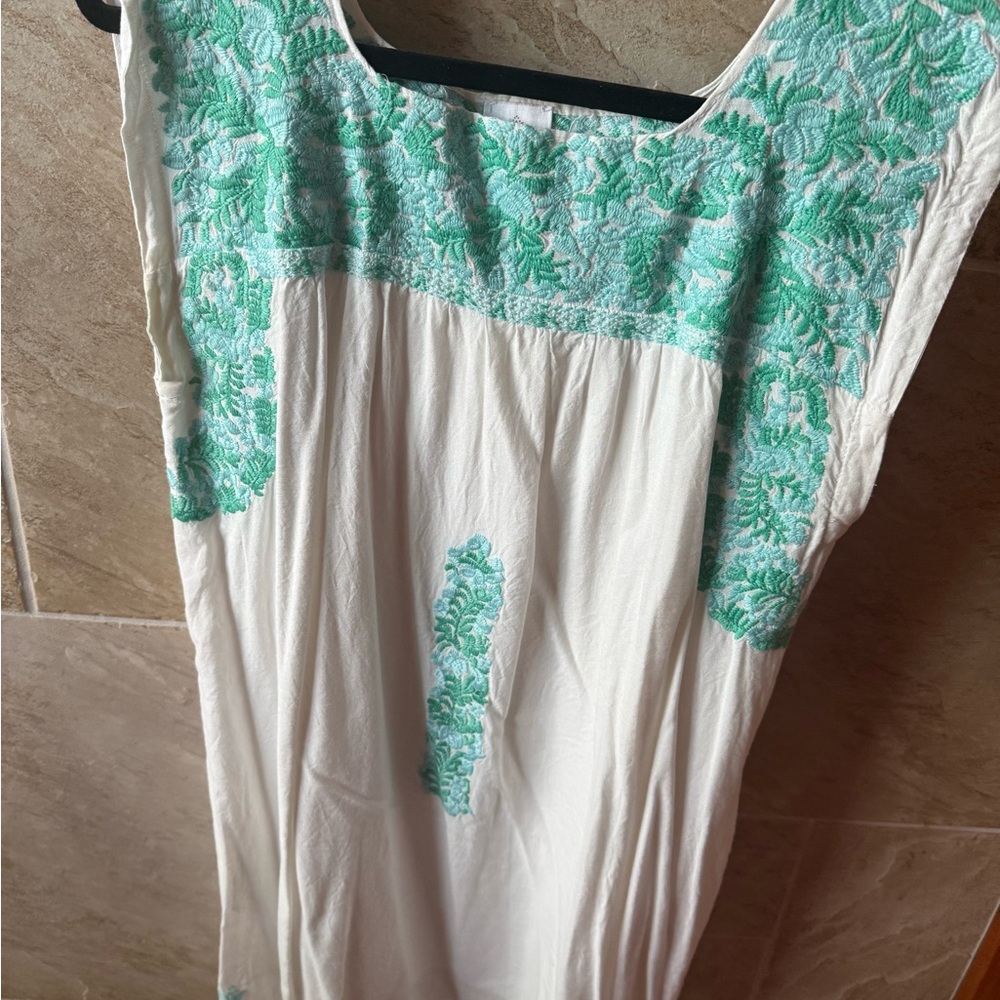 J.Marie Embroidered mini size M